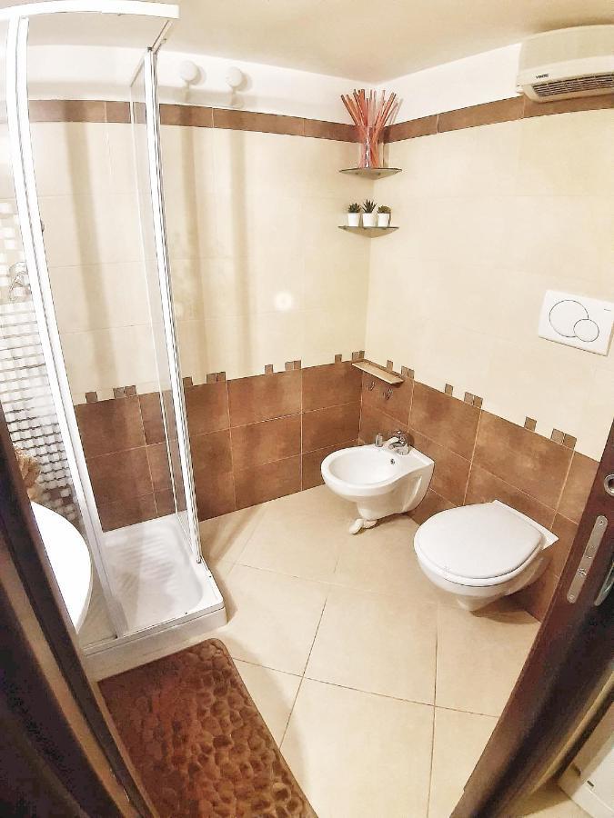 Olimpia House - Central Station Suite Bari Esterno foto