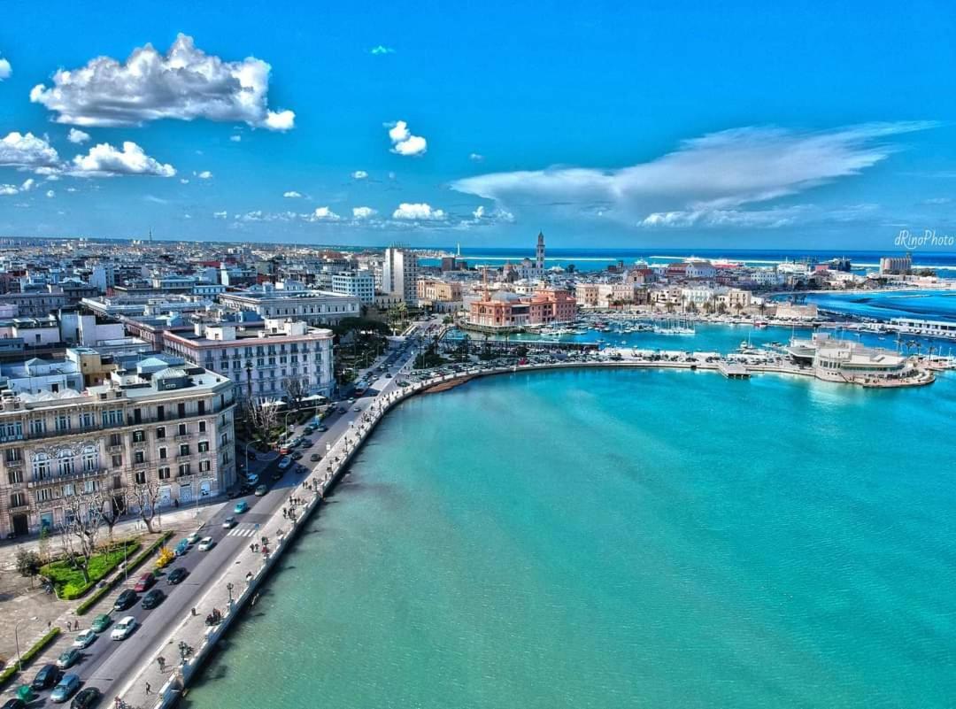Olimpia House - Central Station Suite Bari Esterno foto