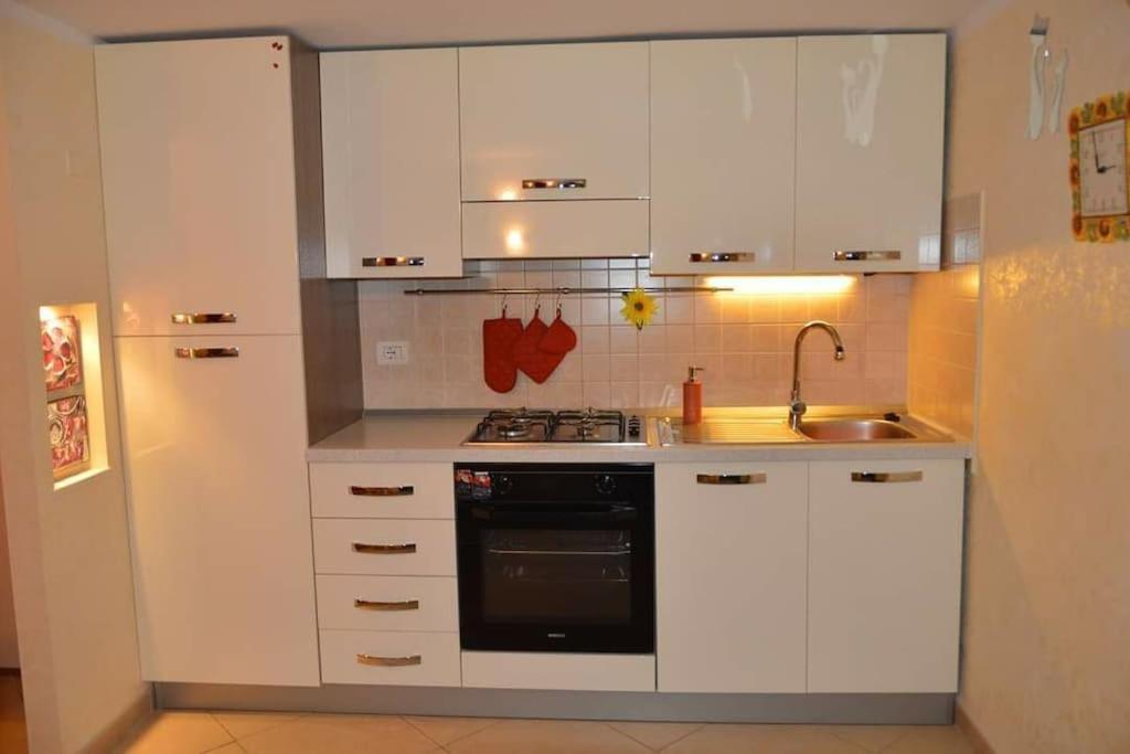 Olimpia House - Central Station Suite Bari Esterno foto
