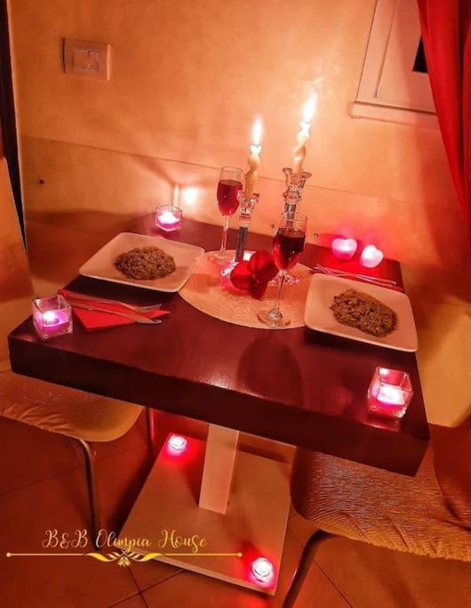 Olimpia House - Central Station Suite Bari Esterno foto