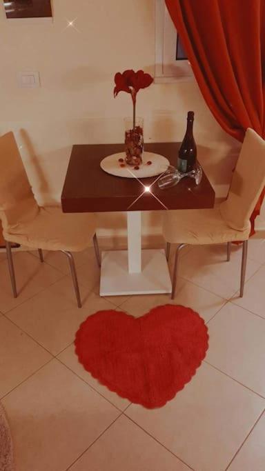 Olimpia House - Central Station Suite Bari Esterno foto